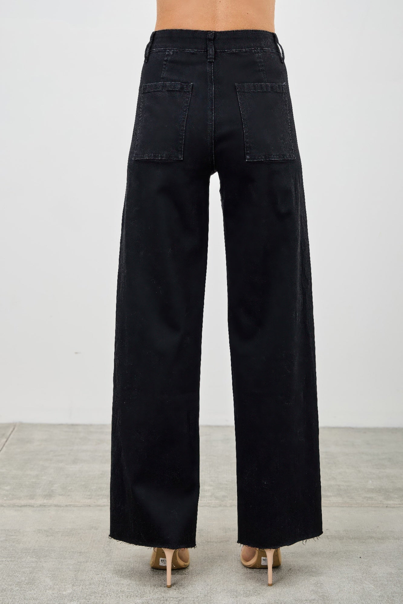 High-Rise Front-Seam Straight-Leg Jeans – Jeans, minimalist style, quiet luxury aesthetic, modern essential – The Simple Co.