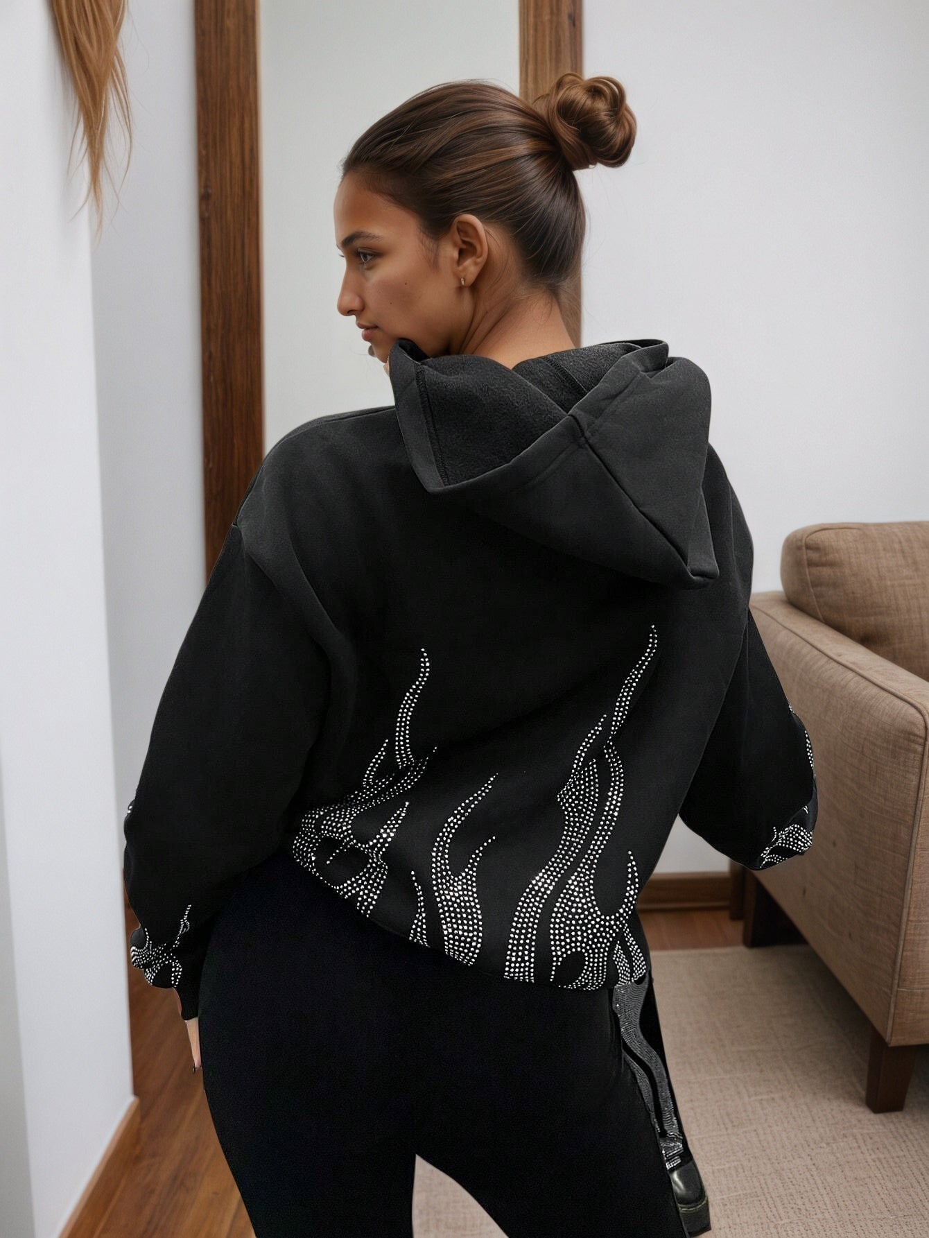 Minimal Hooded Jacket – Minimal Elegance | The Simple Co – Practical cottage, minimalist style, quiet luxury aesthetic, modern essential – The Simple Co.