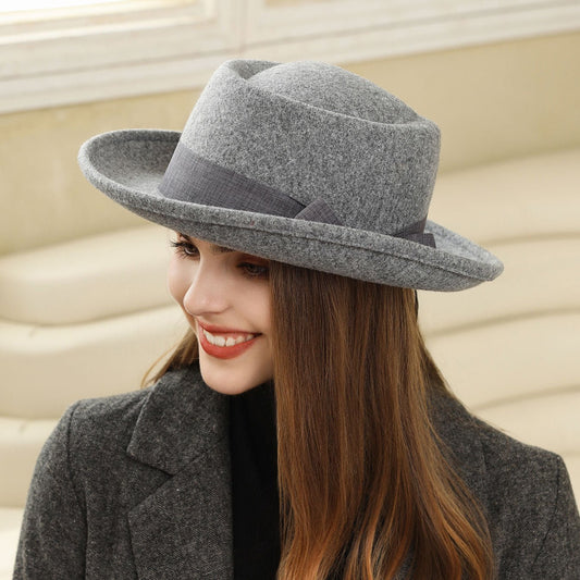 Vintage Bow British Wild Leisure Fashion – Minimal Elegance | The Simple Co – Practical cottage, minimalist style, quiet luxury aesthetic, modern essential – The Simple Co.