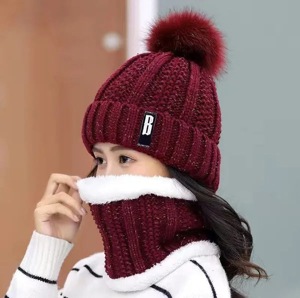 Women's Minimal Winter Beanie Scarf Set