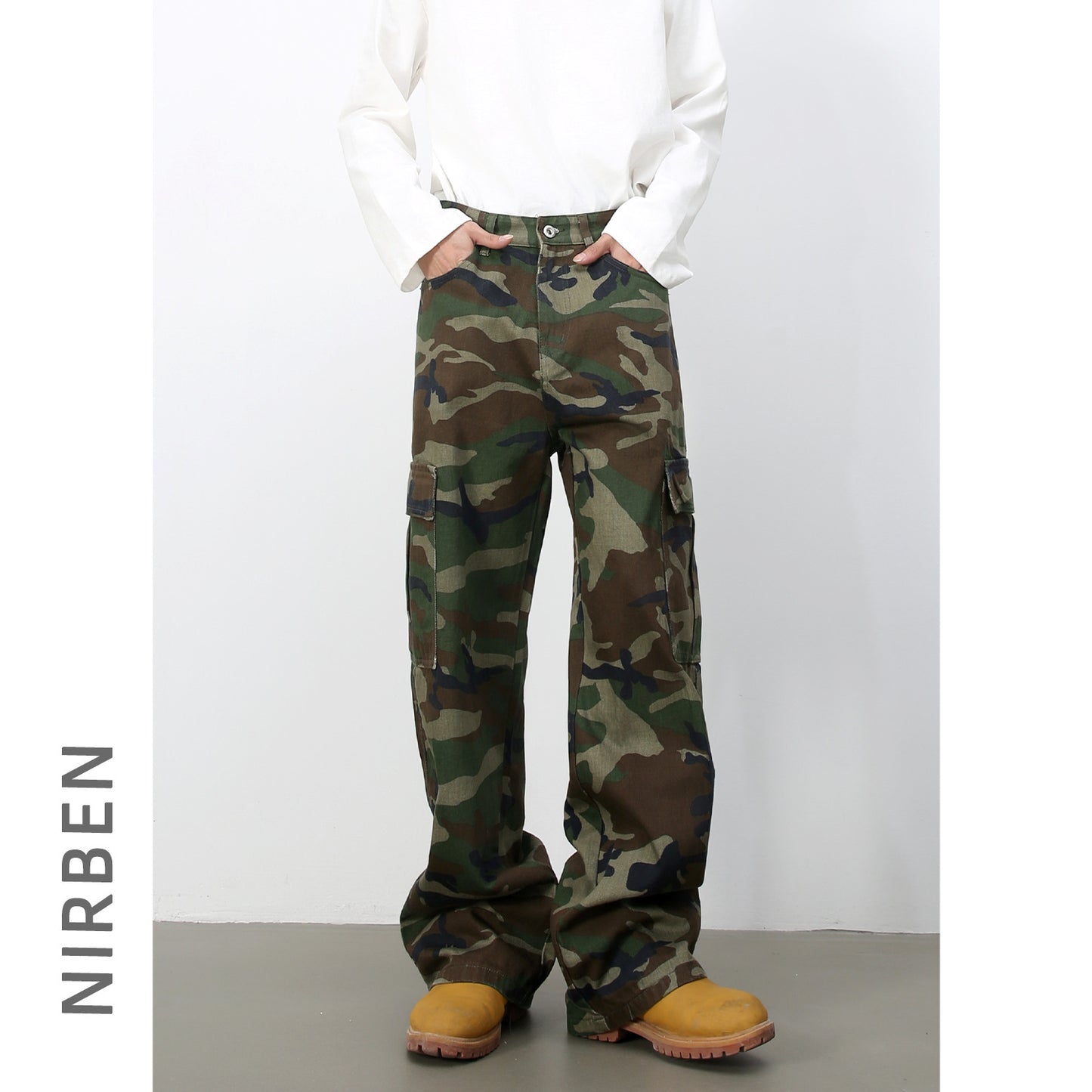 Retro Camo Cargo Denim Jeans with Big Pockets for Men