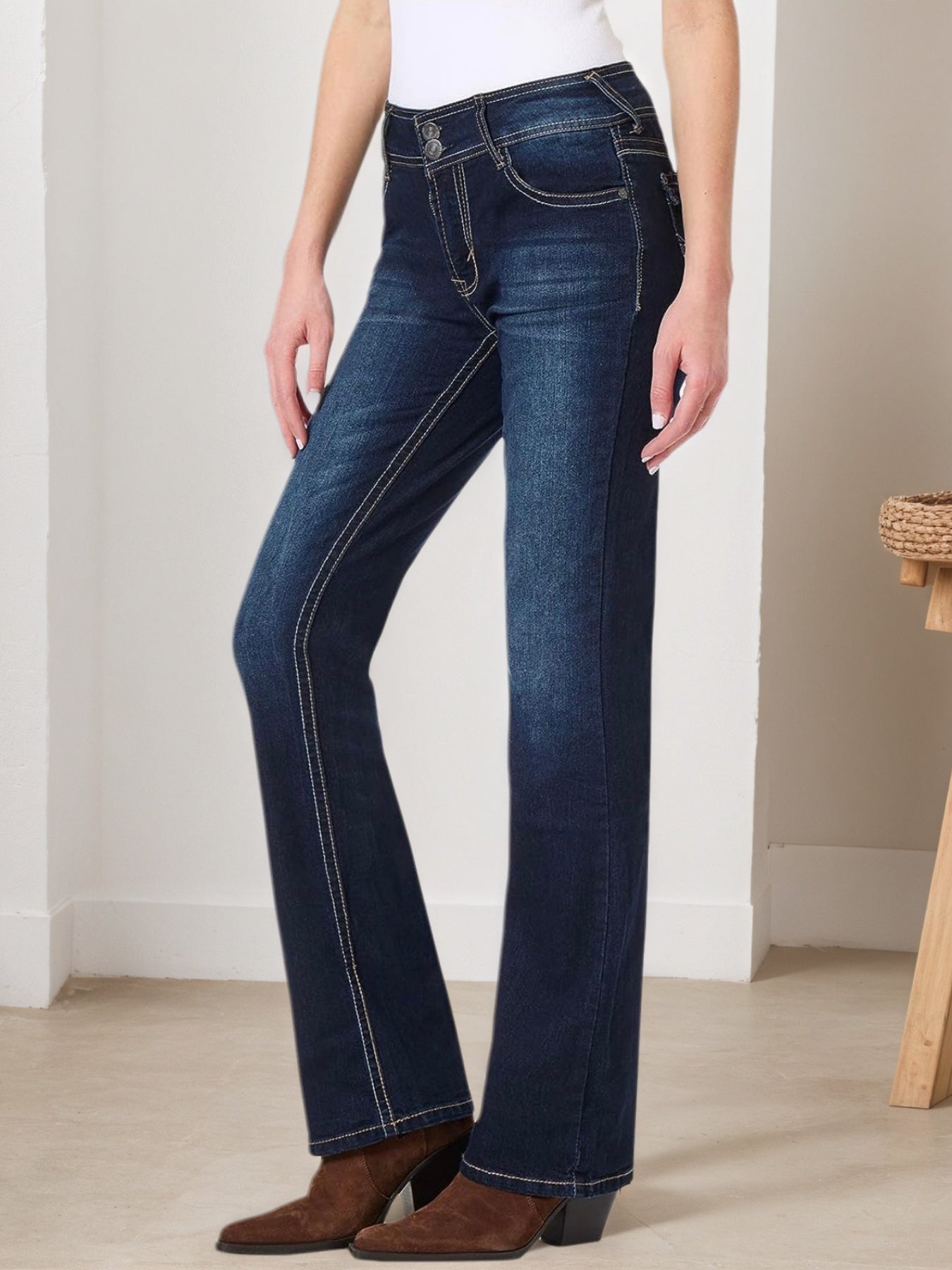 Women's Embroidered Pocket Jeans - 2026 Winter Collection Elastic Button Closure Denim