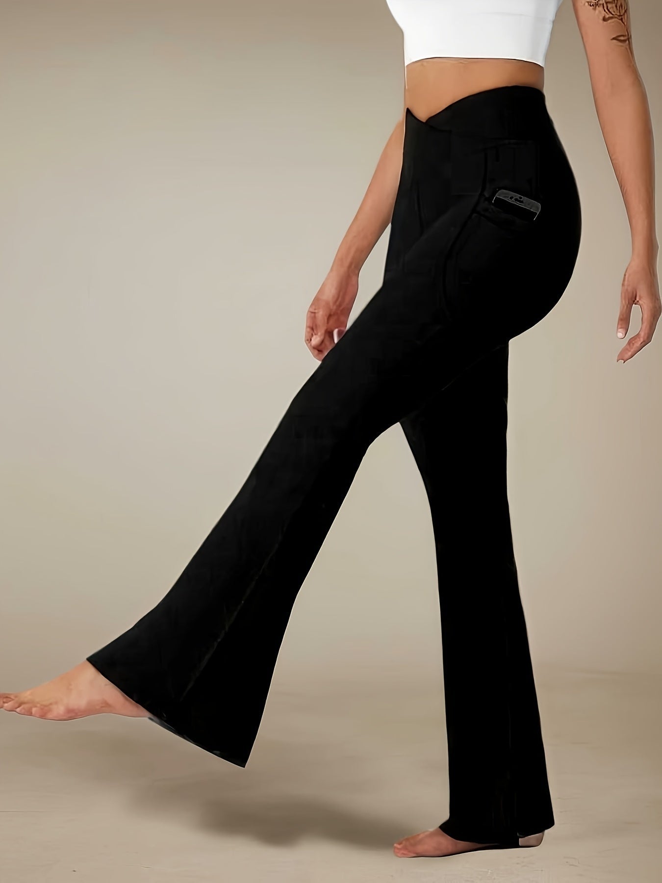 Athletic Yoga Pants – Minimal Elegance | The Simple Co – Practical cottage, minimalist style, quiet luxury aesthetic, modern essential – The Simple Co.