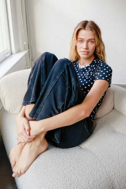 Black Mineral-Wash Wide-Leg Cargo Pants – Pants, minimalist style, quiet luxury aesthetic, modern essential – The Simple Co.