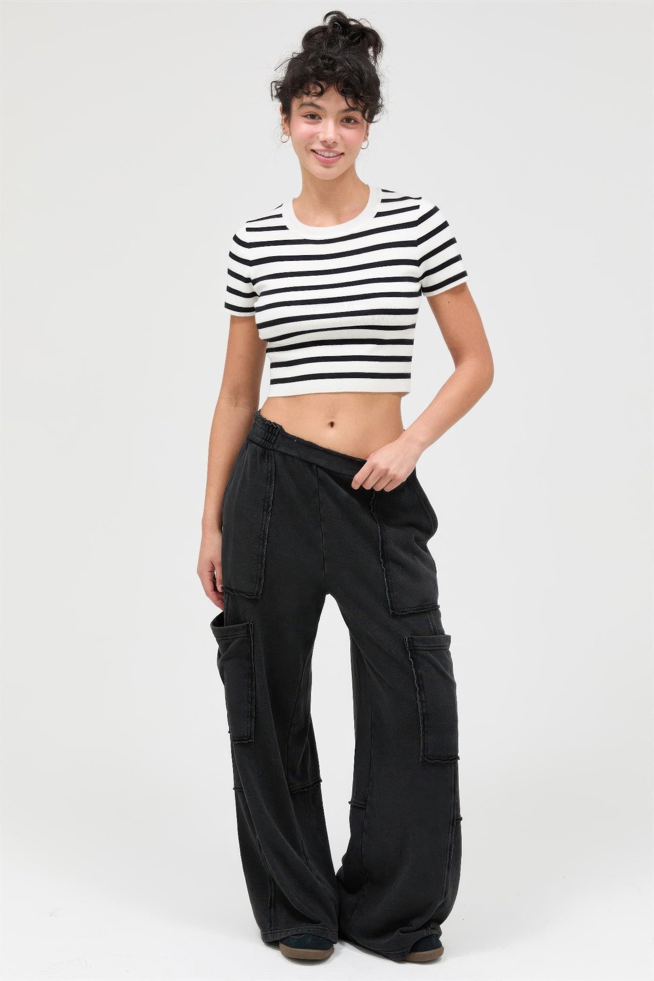 Black Mineral-Wash Wide-Leg Cargo Pants – Pants, minimalist style, quiet luxury aesthetic, modern essential – The Simple Co.