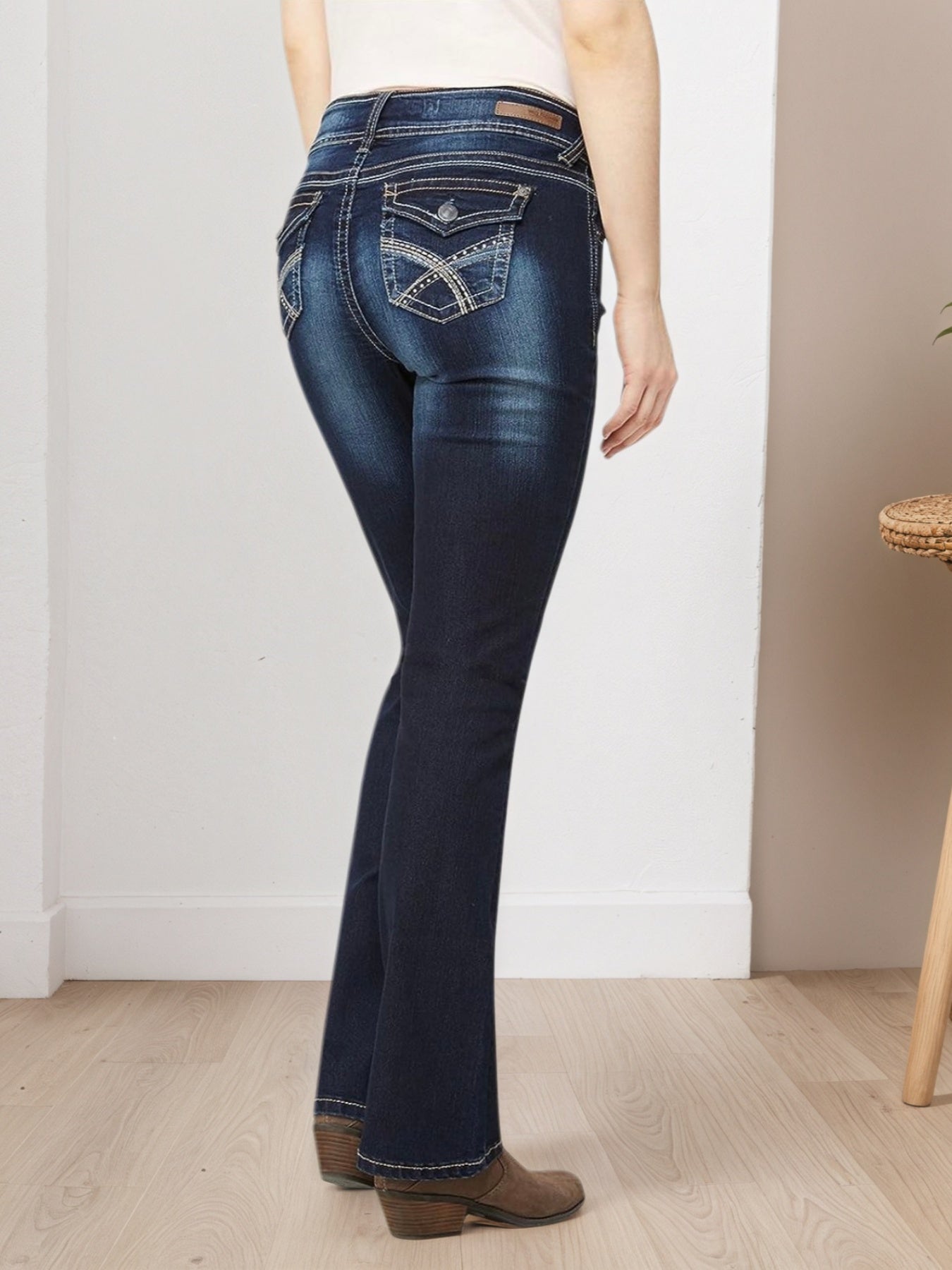Women's Embroidered Pocket Jeans - 2026 Winter Collection Elastic Button Closure Denim