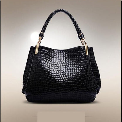 European and American fashion women handbags – Minimal Elegance | The Simple Co – Practical cottage, minimalist style, quiet luxury aesthetic, modern essential – The Simple Co.