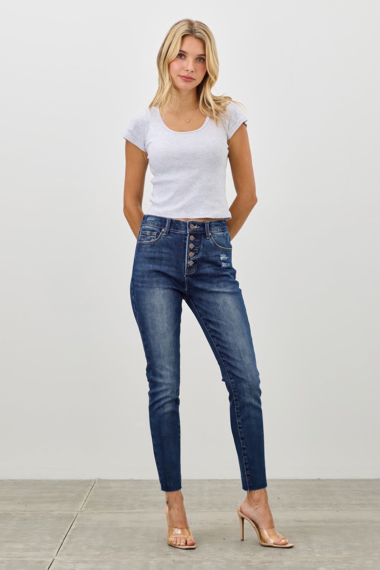 High-Rise Button-Fly Skinny Jeans – Jeans, minimalist style, quiet luxury aesthetic, modern essential – The Simple Co.