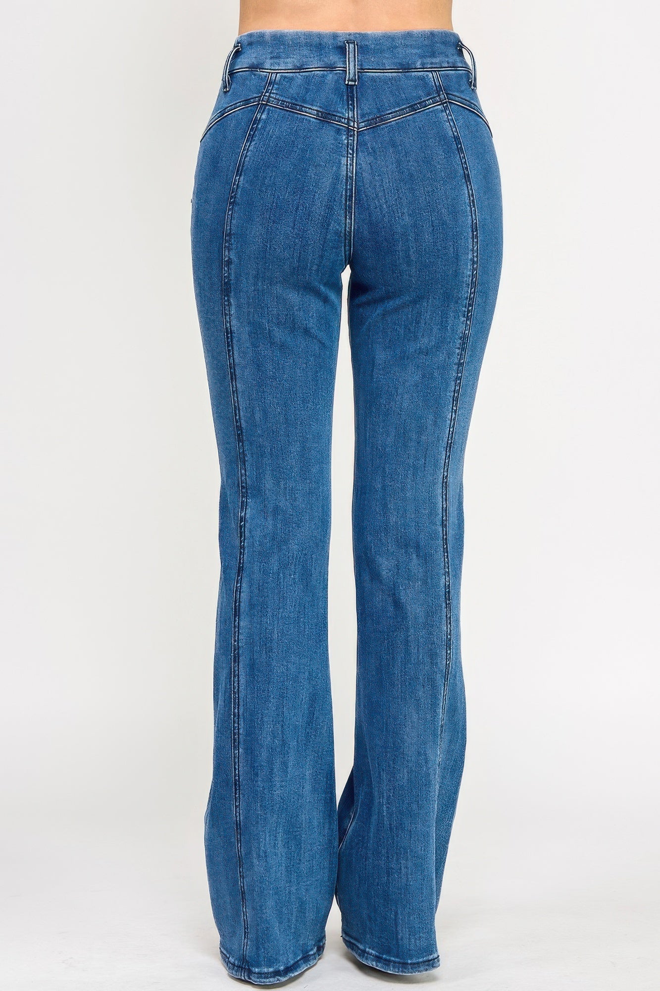 High-Rise Seam-Detail Bell-Bottom Jeans – Jeans, minimalist style, quiet luxury aesthetic, modern essential – The Simple Co.