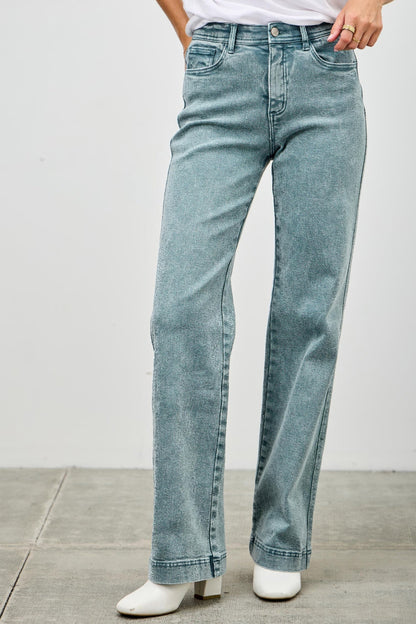 High-Rise Slim Wide-Leg Jeans – Jeans, minimalist style, quiet luxury aesthetic, modern essential – The Simple Co.