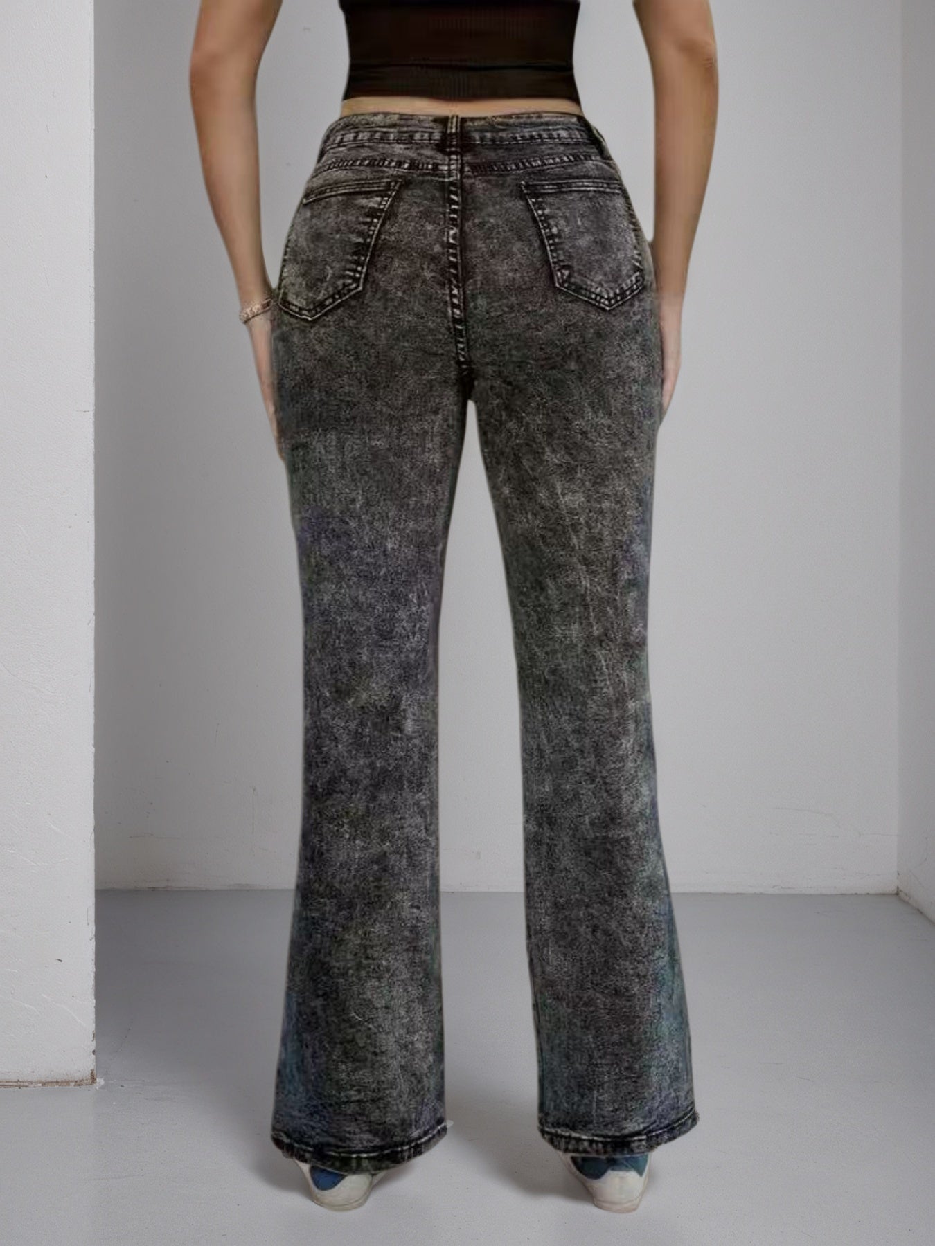 High Waisted Flared Jeans – Minimal Elegance | The Simple Co – Practical cottage, minimalist style, quiet luxury aesthetic, modern essential – The Simple Co.