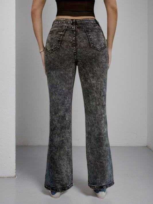 High Waisted Flared Jeans – Minimal Elegance | The Simple Co – Practical cottage, minimalist style, quiet luxury aesthetic, modern essential – The Simple Co.