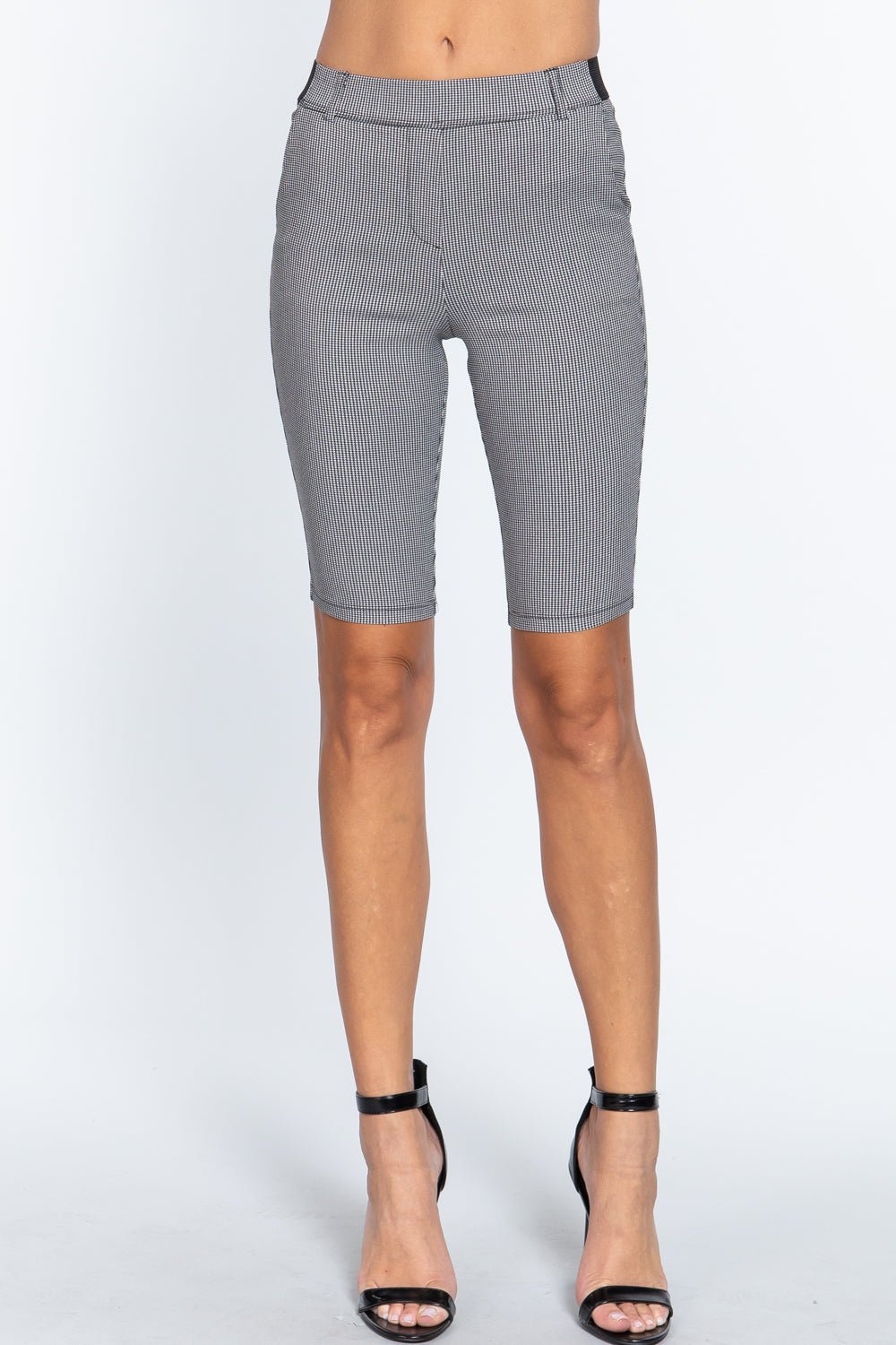 Jacquard Bengaline Bermuda Shorts – Shorts, minimalist style, quiet luxury aesthetic, modern essential – The Simple Co.
