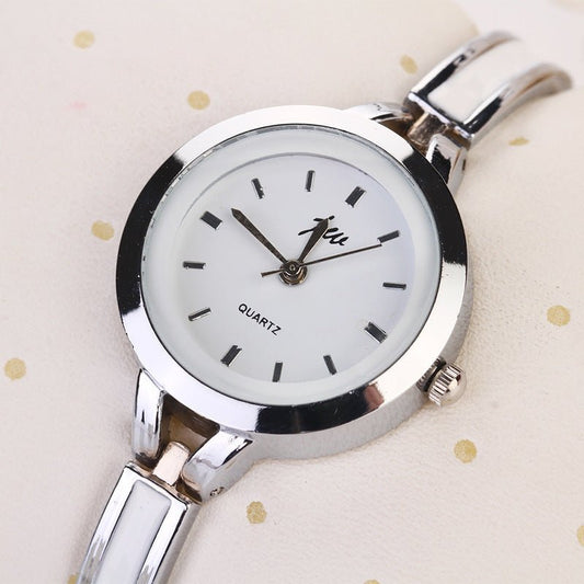 Ladies bracelet quartz watch – Minimal Elegance | The Simple Co – Practical cottage, minimalist style, quiet luxury aesthetic, modern essential – The Simple Co.