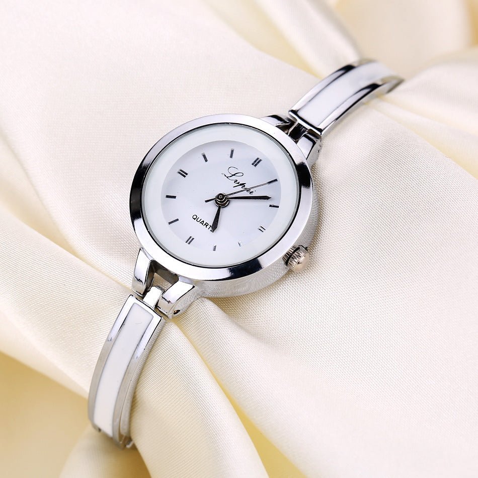 Ladies bracelet quartz watch – Minimal Elegance | The Simple Co – Practical cottage, minimalist style, quiet luxury aesthetic, modern essential – The Simple Co.