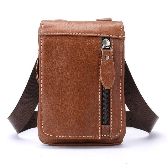 Men wear small belt bag – Minimal Elegance | The Simple Co – Practical cottage, minimalist style, quiet luxury aesthetic, modern essential – The Simple Co.