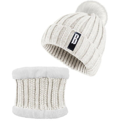 Minimal Beanie & Scarf Set – Minimal Elegance | The Simple Co – Practical cottage, minimalist style, quiet luxury aesthetic, modern essential – The Simple Co.