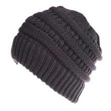 Minimal Ponytail Beanie – Minimal Elegance | The Simple Co – Practical cottage, minimalist style, quiet luxury aesthetic, modern essential – The Simple Co.