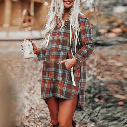 Plaid Hoodie – Minimal Elegance | The Simple Co – Practical cottage, minimalist style, quiet luxury aesthetic, modern essential – The Simple Co.