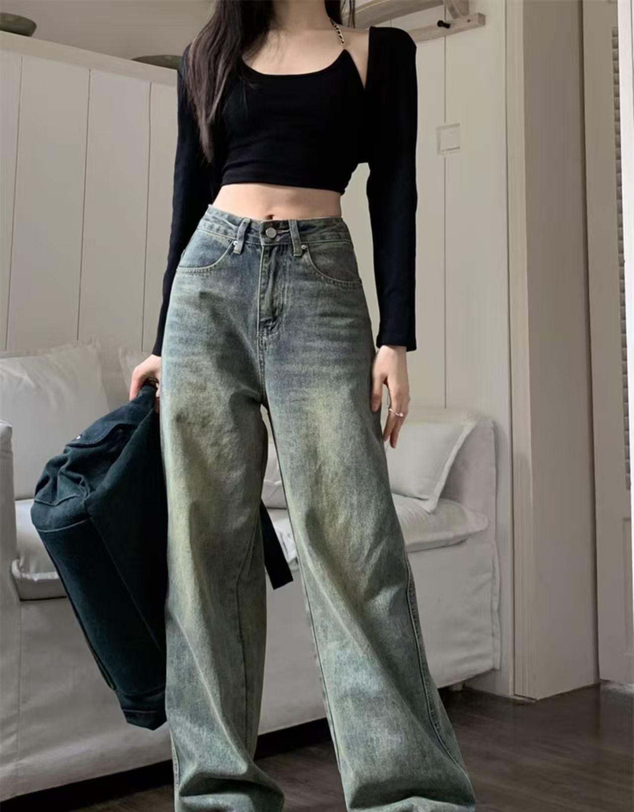 Retro Washed Jeans – Minimal Elegance | The Simple Co – Practical cottage, minimalist style, quiet luxury aesthetic, modern essential – The Simple Co.