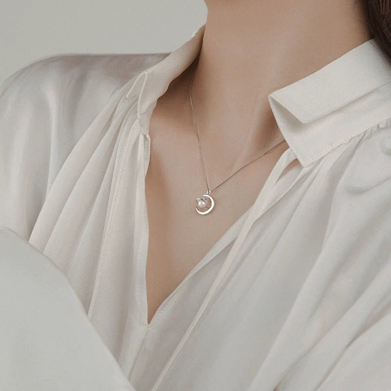 Saturn Planet Necklace - Niche Design Clavicle Chain – Minimal Elegance | The Simple Co – Necklaces (Minimalist / Statement / Unis, minimalist style, quiet luxury aesthetic, modern essential – The Simple Co.