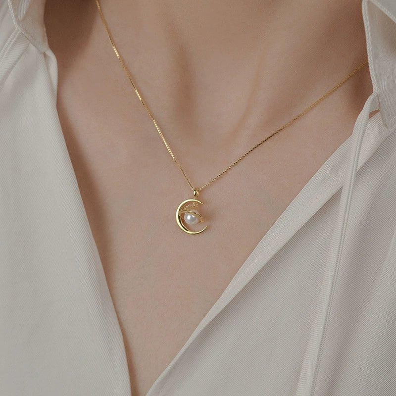 Saturn Planet Necklace - Niche Design Clavicle Chain – Minimal Elegance | The Simple Co – Necklaces (Minimalist / Statement / Unis, minimalist style, quiet luxury aesthetic, modern essential – The Simple Co.