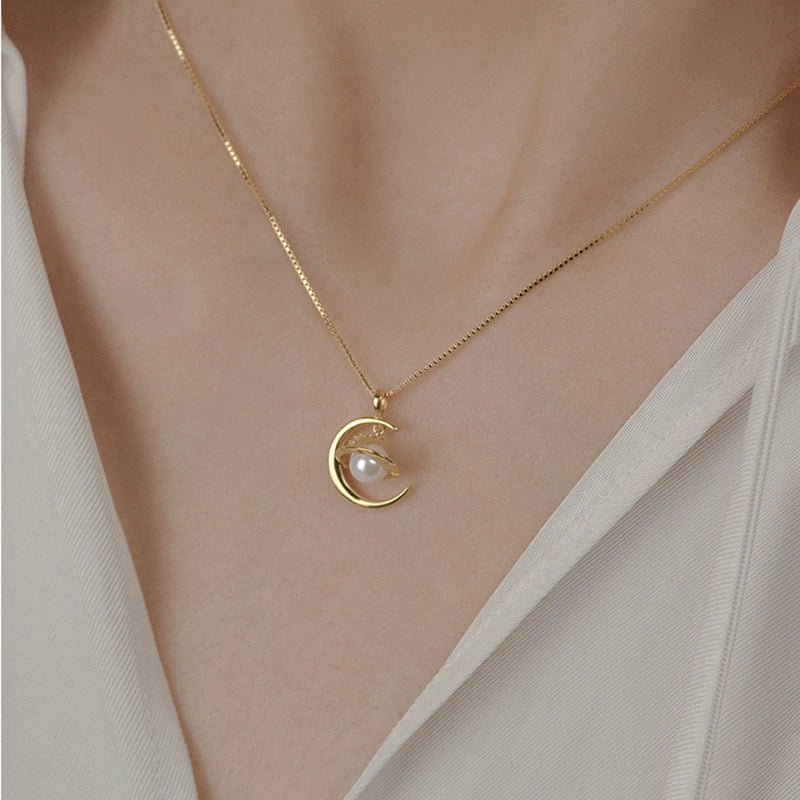 Saturn Planet Necklace - Niche Design Clavicle Chain – Minimal Elegance | The Simple Co – Necklaces (Minimalist / Statement / Unis, minimalist style, quiet luxury aesthetic, modern essential – The Simple Co.