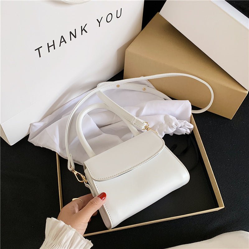 Simple and versatile small square bag – Minimal Elegance | The Simple Co – Practical cottage, minimalist style, quiet luxury aesthetic, modern essential – The Simple Co.