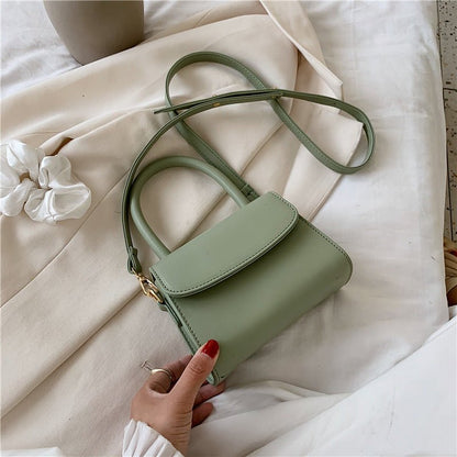 Simple and versatile small square bag – Minimal Elegance | The Simple Co – Practical cottage, minimalist style, quiet luxury aesthetic, modern essential – The Simple Co.