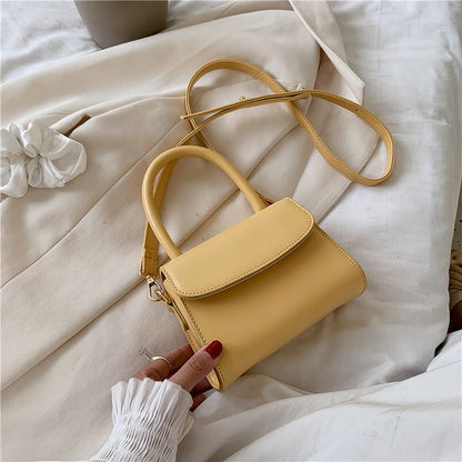 Simple and versatile small square bag – Minimal Elegance | The Simple Co – Practical cottage, minimalist style, quiet luxury aesthetic, modern essential – The Simple Co.