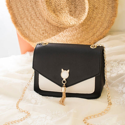 Small Messenger Bag New Sweet And – Minimal Elegance | The Simple Co – Practical cottage, minimalist style, quiet luxury aesthetic, modern essential – The Simple Co.
