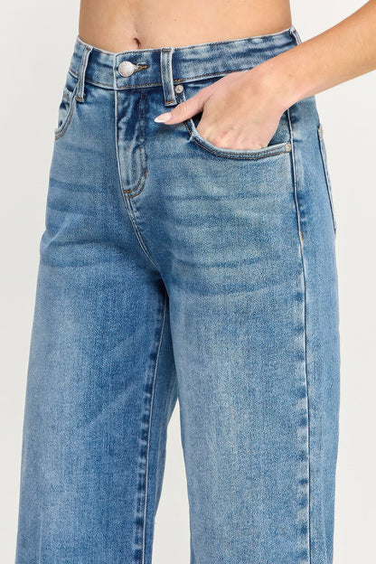 Tummy-Control Cropped Wide-Leg Jeans – Jeans, minimalist style, quiet luxury aesthetic, modern essential – The Simple Co.
