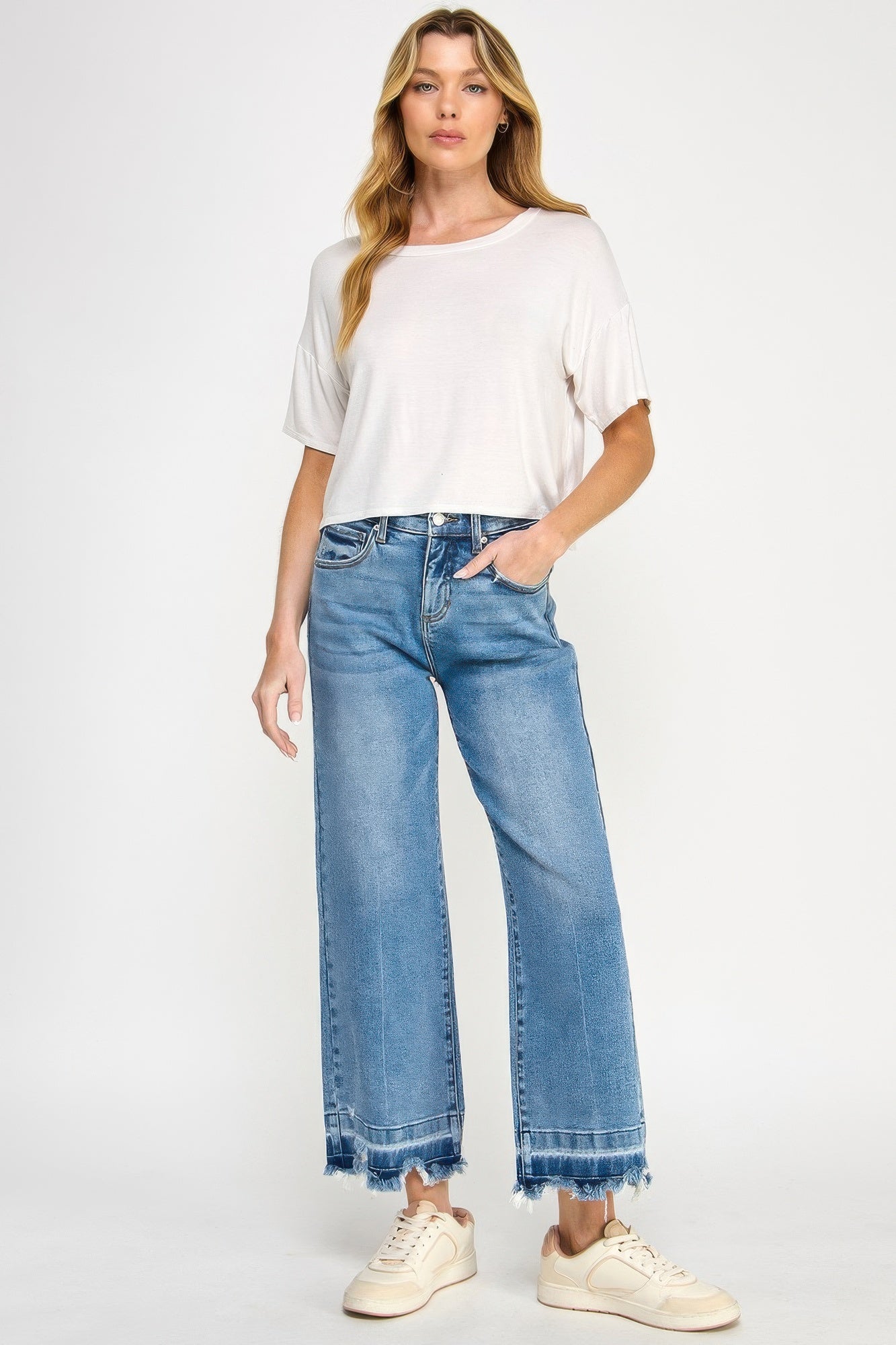 Tummy-Control Cropped Wide-Leg Jeans – Jeans, minimalist style, quiet luxury aesthetic, modern essential – The Simple Co.