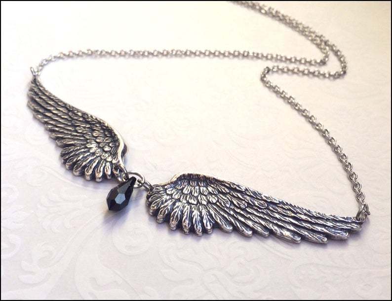 Vintage Angel Wings Feather Choker Necklace - Cross Chain Design – Minimal Elegance | The Simple Co – Necklaces (Minimalist / Statement / Unis, minimalist style, quiet luxury aesthetic, modern essential – The Simple Co.