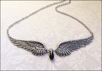 Vintage Angel Wings Feather Choker Necklace - Cross Chain Design – Minimal Elegance | The Simple Co – Necklaces (Minimalist / Statement / Unis, minimalist style, quiet luxury aesthetic, modern essential – The Simple Co.